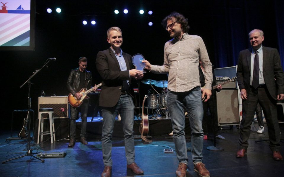 Solo cena Nizozemsko Gnomon